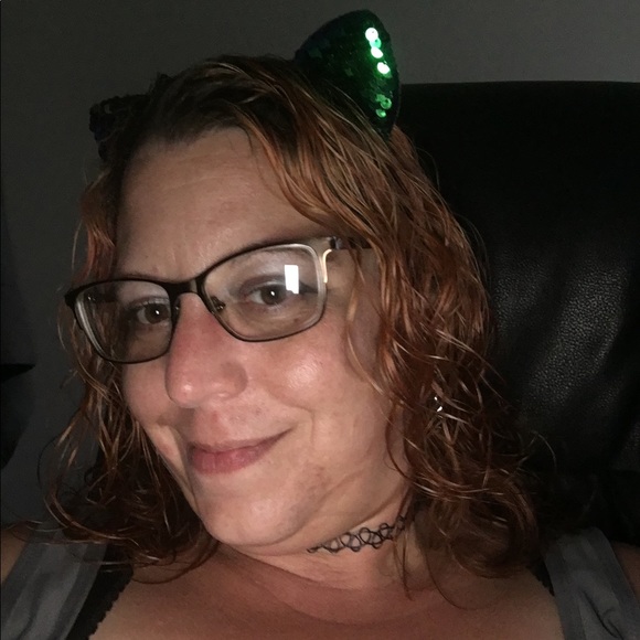 Meet your Posher, Randi Marie - Picture 2 of 3